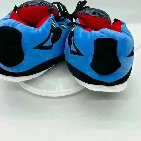 Puffy sneaker slippers. Jordan 4’s look brand new never worn - Picture 3 of 10